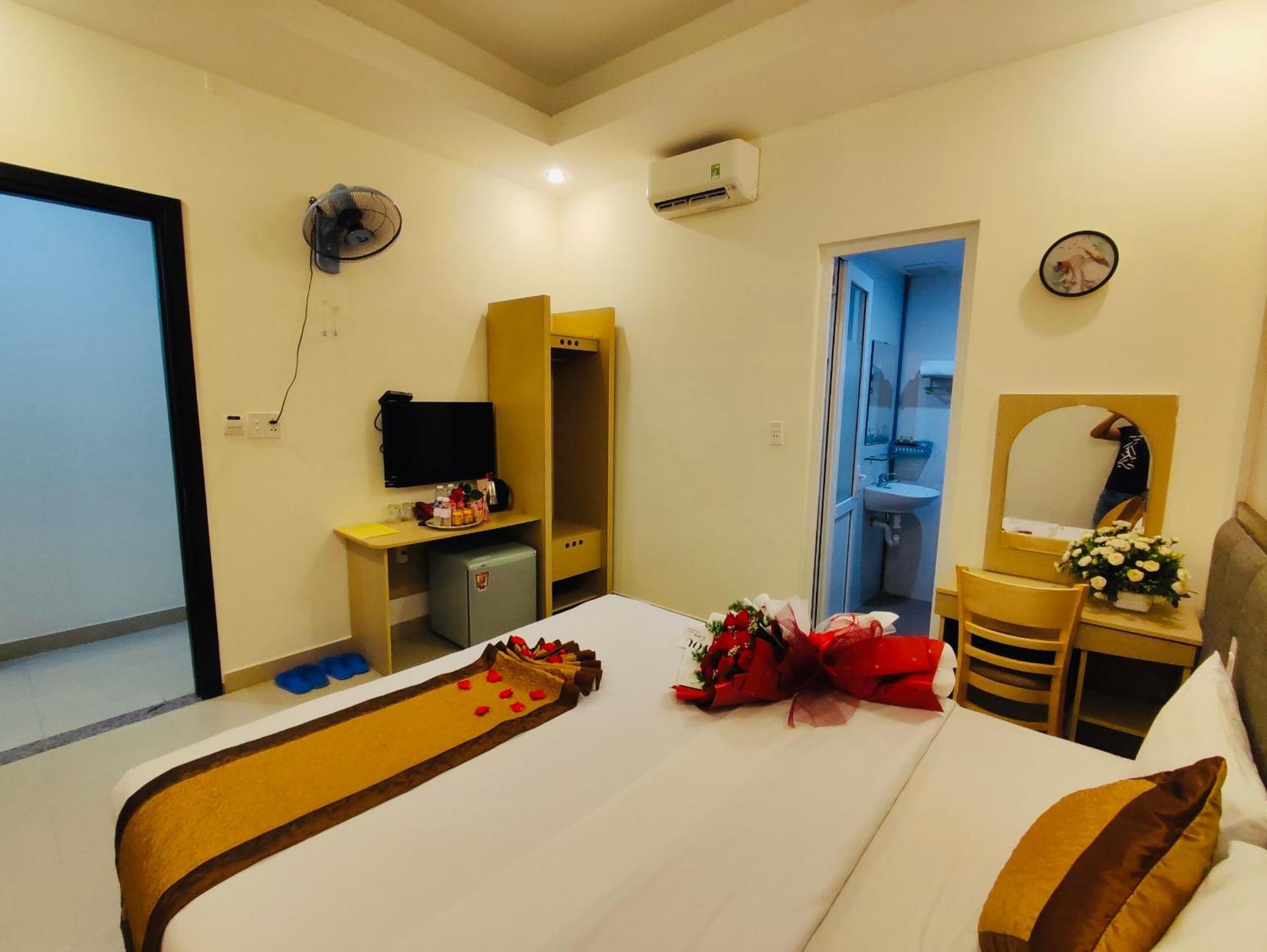 Hotel Huong Tra *